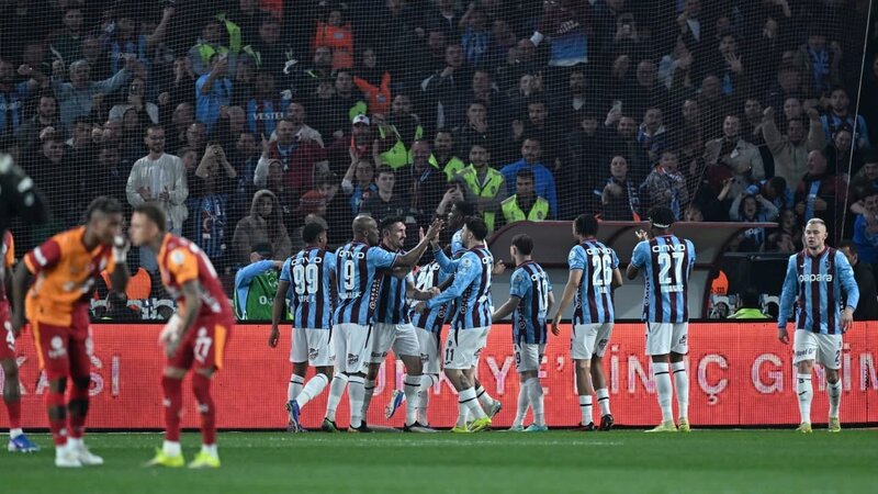 “Qalatasaray” çempionluq yarışında “Trabzonspor”a məğlub oldu