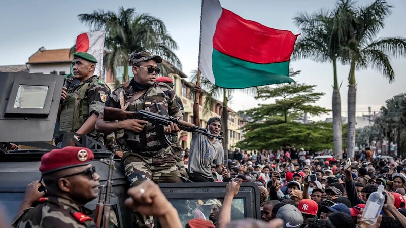 Madaqaskarda dövlət çevrilişinə cəhd olub