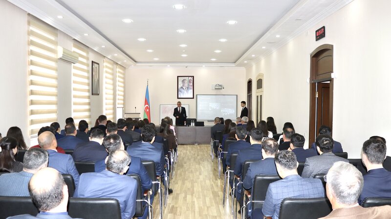 Vəkil olmaq üçün müraciət edən keçmiş hakimlər icbari təlimə başladı -