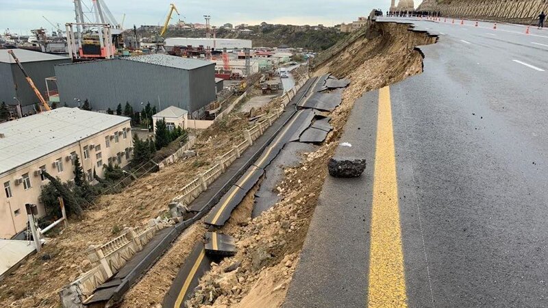 Bakının Bibiheybət yolunda hərəkət qismən məhdudlaşdırıldı