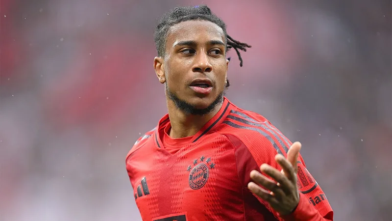 "Bavariya"nın futbolçusu tarixə düşdü