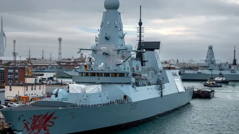 Britaniyanın Yaxın Şərqdəki hərbi gəmisi HMS "Dragon"da nasazlıq yaranıb