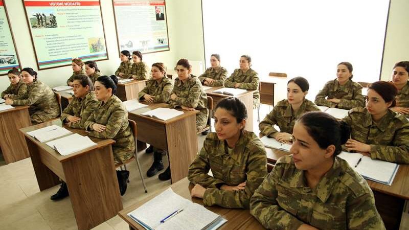 Qadınların hərbi xidmət müddəti azaldıldı