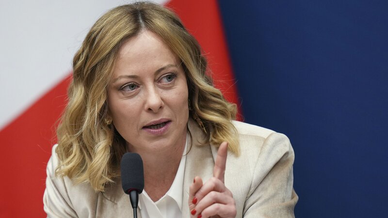 Meloni Hörmüz boğazı ilə bağlı İrana xəbərdarlıq etdi