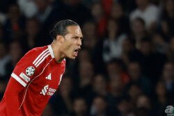 Türkiyə nəhəngi "Liverpul"un kapitanını heyətinə qatmağa hazırlaşır