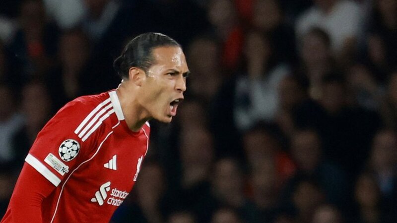 Türkiyə nəhəngi "Liverpul"un kapitanını heyətinə qatmağa hazırlaşır