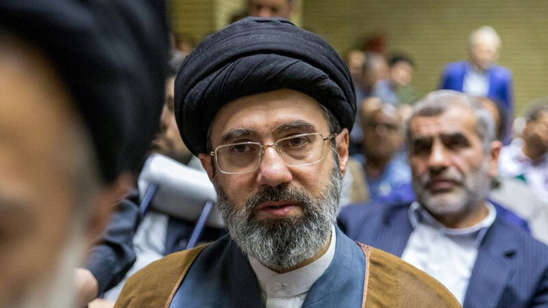 İrandan Xamenei ilə bağlı bir gündə iki fərqli açıqlama