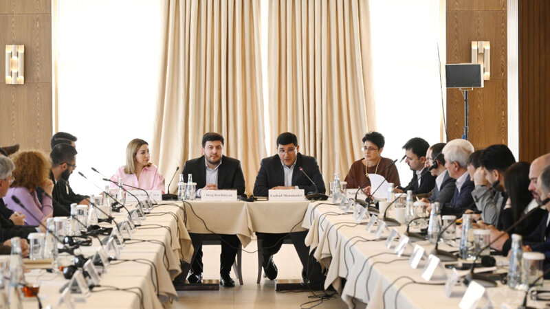 Azərbaycan və Ermənistan nümayəndələri “Sülh Körpüsü” çərçivəsində görüşür