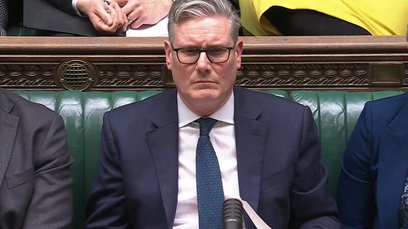 Starmer müharibənin ən qızğın vaxtında İspaniya çimərliyində dincəlirdi -