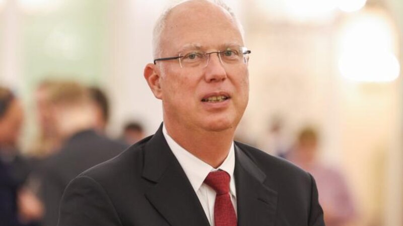 Dmitriyev Zelenskiyə sülhə fokuslanmağı tövsiyə edib