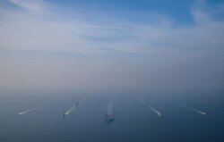 İran Hörmüz boğazından keçməyə çalışan ABŞ gəmilərinə icazə verməyib