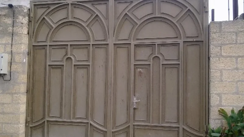 Suraxanıda 13 ədəd dəmir darvaza oğurlayan şəxslər saxlanılıblar