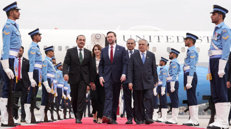 ABŞ nümayəndə heyəti Pakistanı tam tərk etdi