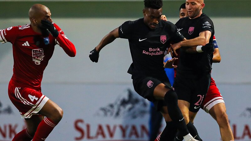 Mikels “Sabah”da 70-ci qolunu vurdu