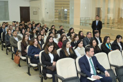 Nazir müavini Qubada təhsil müəssisələrinin pedaqoji heyəti ilə görüşüb -