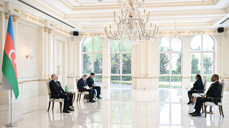 İlham Əliyev Esvatininin Azərbaycanda yeni təyin olunmuş səfirini qəbul etdi -