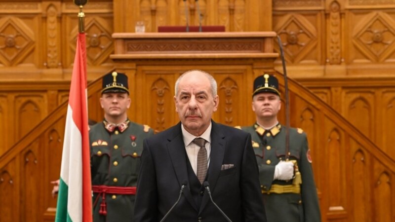 Macarıstan prezidenti yeni hökumətlə bağlı məsləhətləşmələrə çağırıb