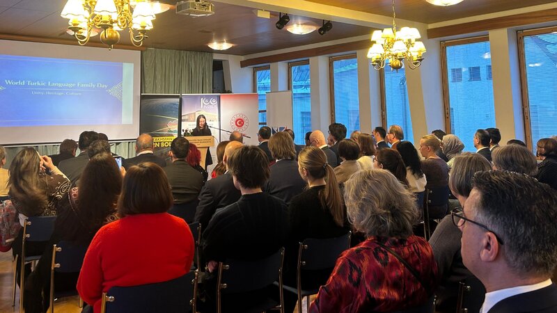 Helsinkidə Dünya Türk Dili Ailəsi Günü qeyd olundu -