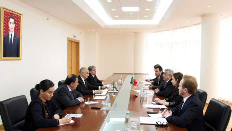 Türkmənistan-Tatarıstan münasibətləri müzakirə olunub