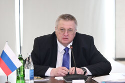 Aleksey Overçuk: Rusiya Rəşt-Astara dəmir yolunun tikintisində maraqlıdır