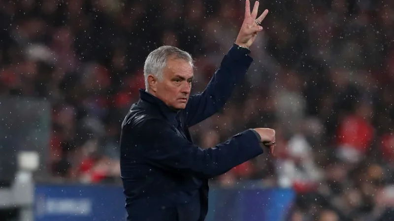 Mourinyo Premyer Liqaya qayıda bilər