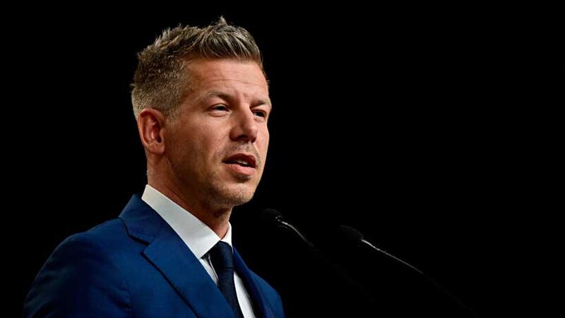 Madyar Orbanın ofisində yerləşməkdən imtina etdi