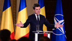 Rumıniya prezidenti ölkənin siyasi böhran astanasında olduğunu bildirib