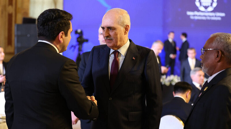 Alen Simonyan Türkiyə parlamentinin sədri ilə görüşdü