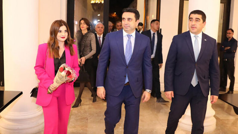 Gürcüstan və Ermənistan spikerləri İstanbulda görüşdülər