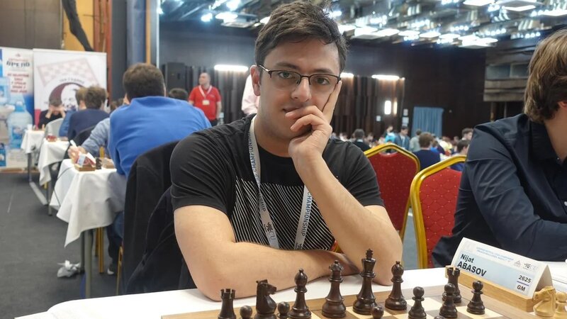 Nicat Abasov liderliyə yüksəldi