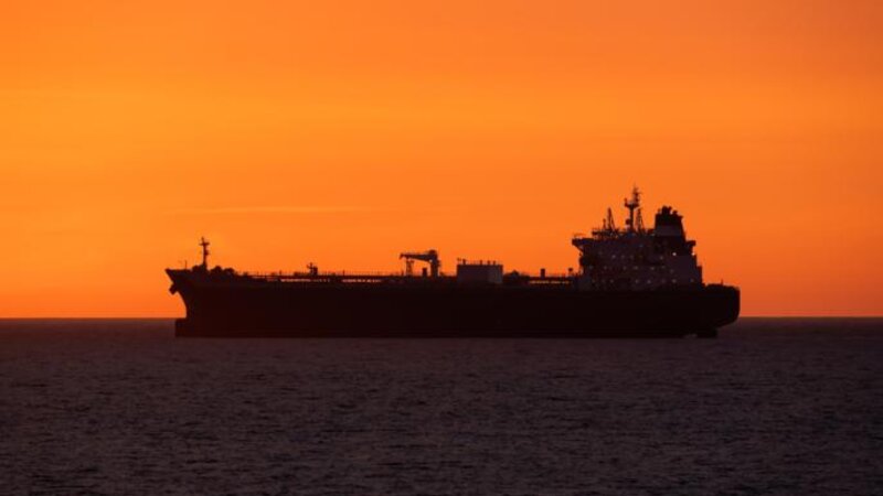 Oman yaxınlığında tankerə hücum edilib