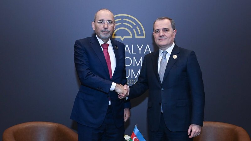 Ceyhun Bayramov İordaniyanın Baş nazirinin müavini ilə görüşüb -