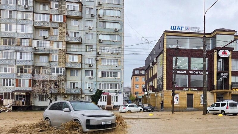 Rusiya FHN: Dağıstanda 50-dən çox ev hələ də su altındadır