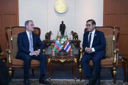 Ceyhun Bayramov tailandlı həmkarına azad edilmiş ərazilərdəki bərpa işləri barədə məlumat verdi -