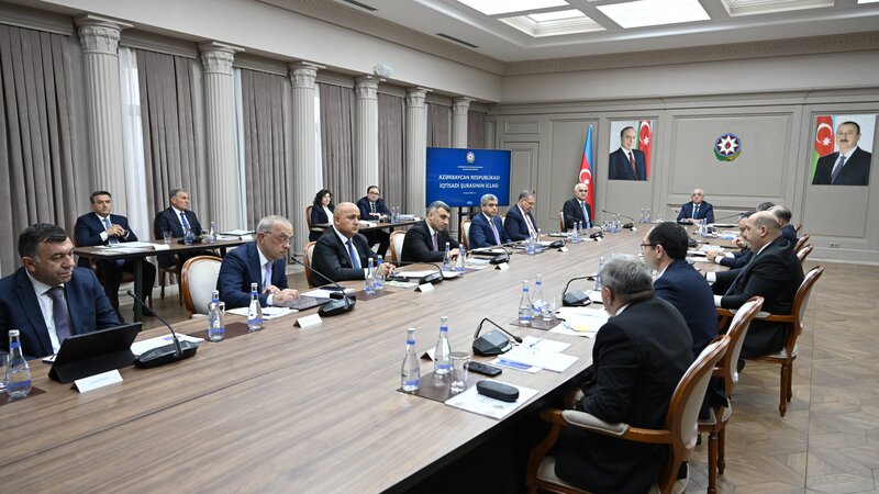 İqtisadi Şuranın iclası keçirildi
