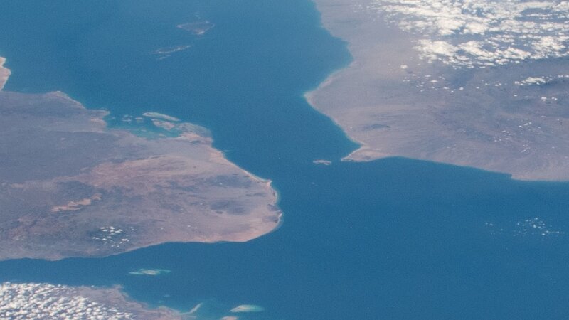 İran Bab əl-Məndəb boğazını bağlamaqla hədələdi