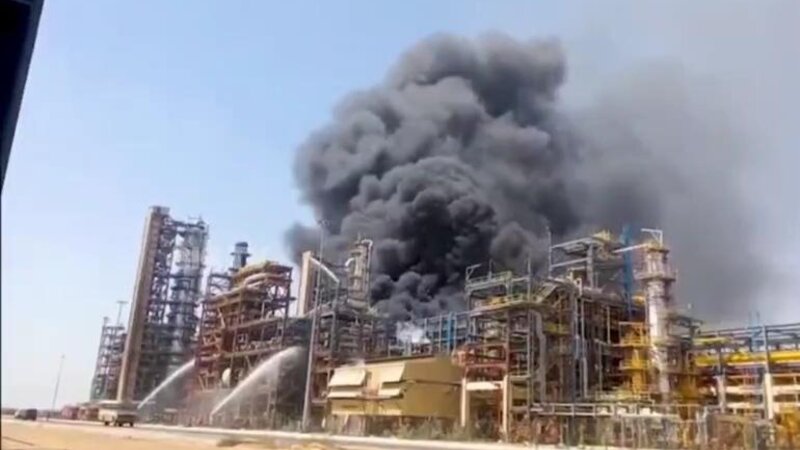 Hindistanda Baş nazirin açılışını edəcəyi zavodda yanğın baş verdi -