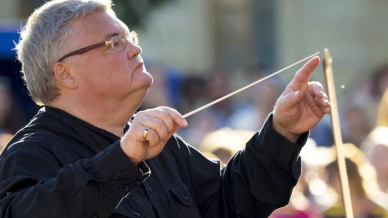 Rusiyanın xalq artisti İstanbula uçan zaman təyyarədə vəfat edib