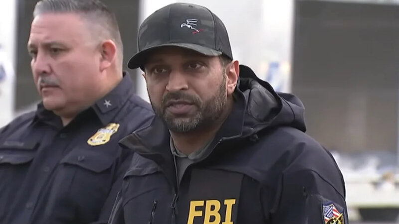 FBI rəhbəri “The Atlantic” jurnalından 250 milyon dollar tələb edir