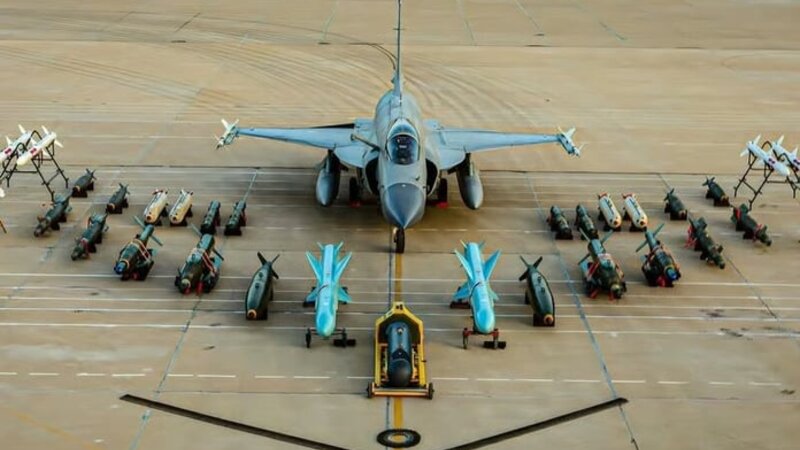 Pakistan Sudana 1,5 milyardlıq silah satışını dayandırıb