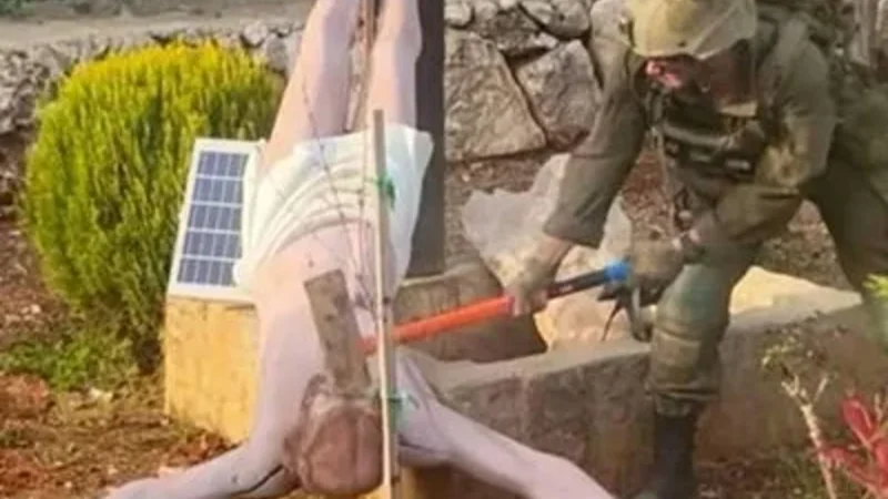 Livanda İsanın heykəlini dağıdan İsrail əsgəri cəzalandırılacaq