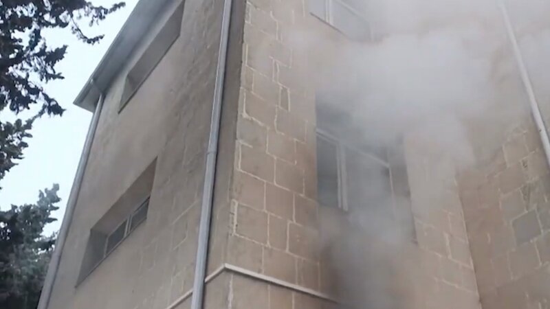 Bakıda internat məktəbinin yataqxanasında yanğın oldu -