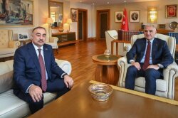 Azərbaycan səfiri Türkiyənin Mədəniyyət və Turizm naziri ilə görüşüb
