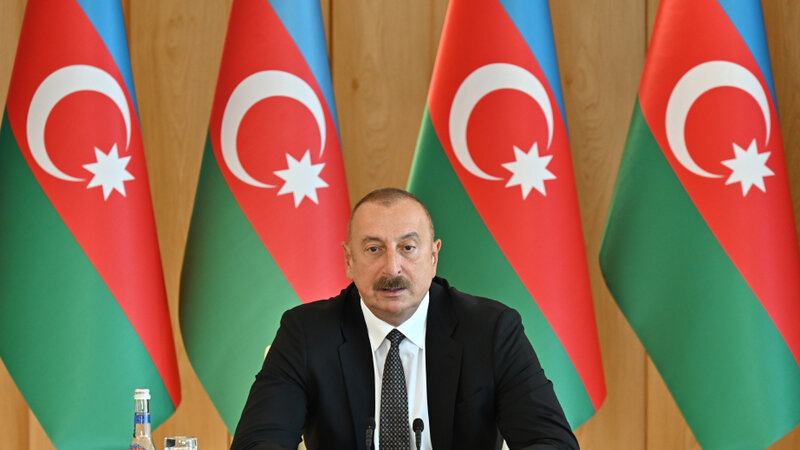 Prezident: Bu gün ağsaqqallarımız ölkə həyatının bütün sahələrində fəal iştirak edirlər