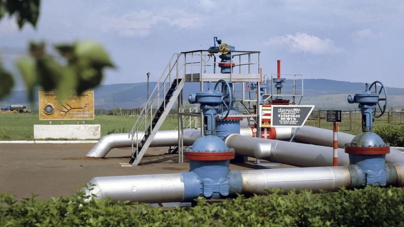 "Drujba" kəməri ilə Slovakiyaya neft nəqli bərpa olundu