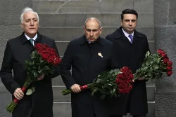 Paşinyan qondarma soyqırımı abidəsini ziyarət etdi