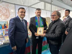 Azərbaycan Türkiyədə kitab sərgisində təmsil olunur