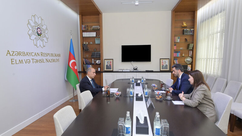 Elm və təhsil naziri “Yüksəliş” müsabiqəsinin qalibləri ilə görüşüb