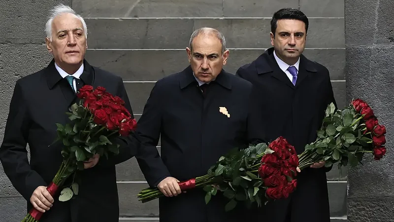 Paşinyan qondarma soyqırımı abidəsini ziyarət etdi