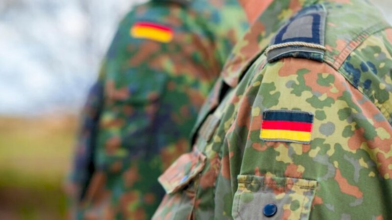 Almaniya ordusunda məzuniyyətlər ləğv edilir: